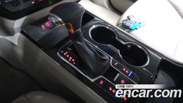 Kia Carnival 2018 thumb 2