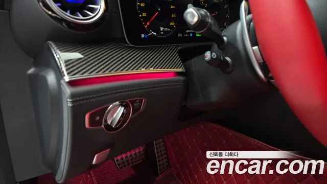 Mercedes-Benz AMG GT 2023 thumb 3