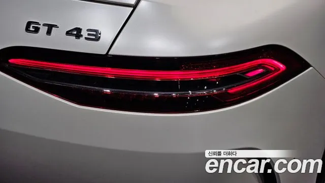 Mercedes-Benz AMG GT 2023 thumb 4