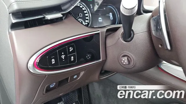 Genesis GV70 2021 thumb 12