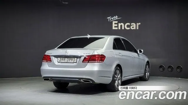 Mercedes-Benz E-Class 2015 thumb 5