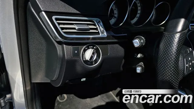 Mercedes-Benz E-Class 2015 thumb 4