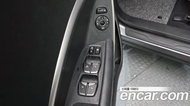 Hyundai Санта Фе 2013 thumb 12