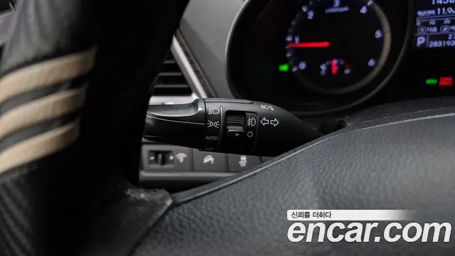 Hyundai Санта Фе 2013 thumb 9