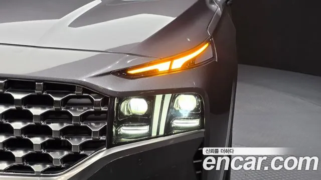 Hyundai Santa Fe 2022 thumb 4