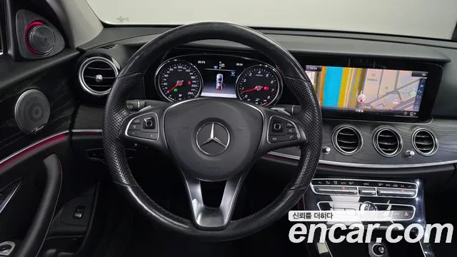 Mercedes-Benz E-Class 2017 thumb 5