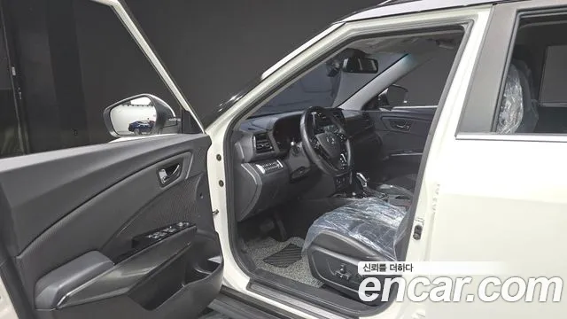 KGM Tivoli 2019 thumb 3