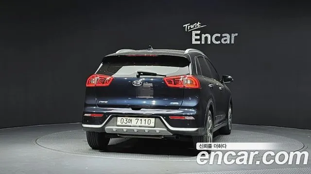 Kia Niro 2017 thumb 3