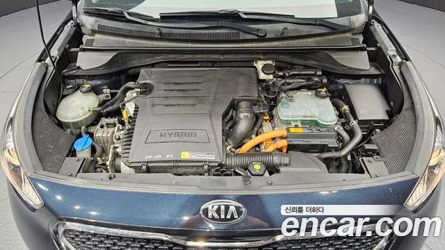 Kia Niro 2017 thumb 12