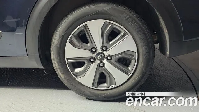 Kia Niro 2017 thumb 11