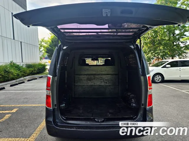 Hyundai Staria 2015 thumb 8