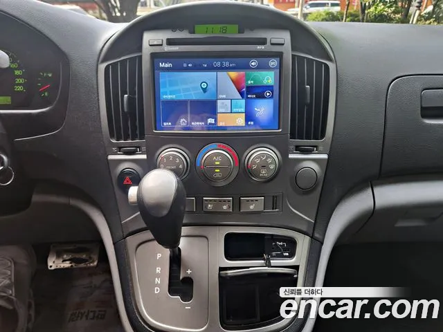 Hyundai Staria 2015 thumb 3