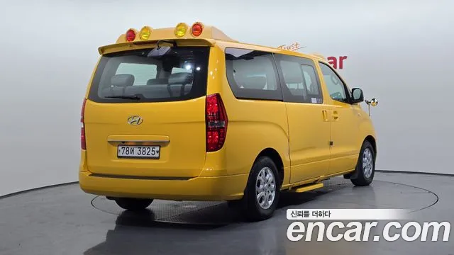 Hyundai Staria 2013 thumb 6