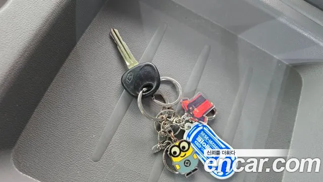 Hyundai Staria 2013 thumb 9