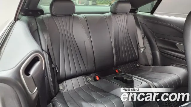 Mercedes-Benz E-Class 2019 thumb 6