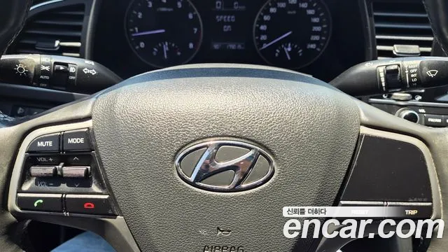 Hyundai Avante 2016 thumb 4