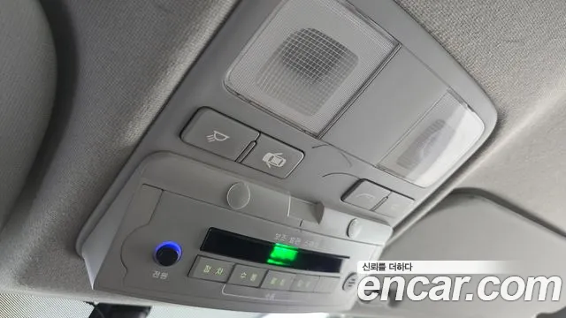 Hyundai Staria 2016 thumb 3