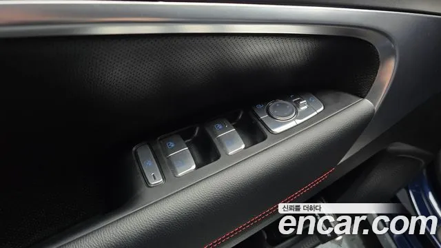 Genesis G70 2024 thumb 2