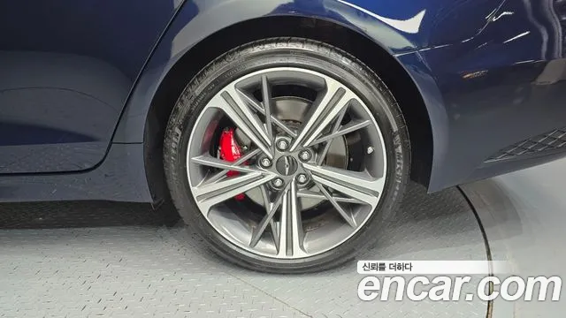 Genesis G70 2024 thumb 12