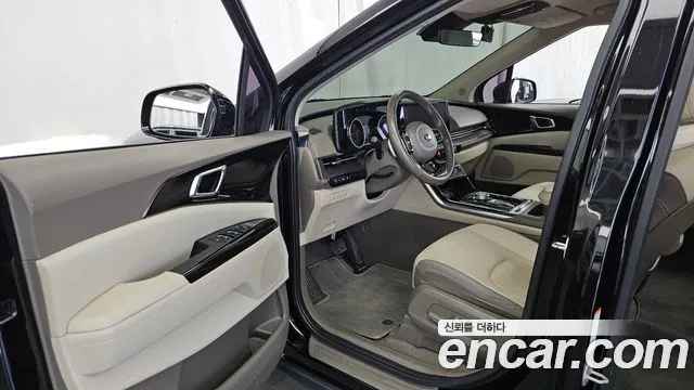 Kia Carnival 2021 thumb 6