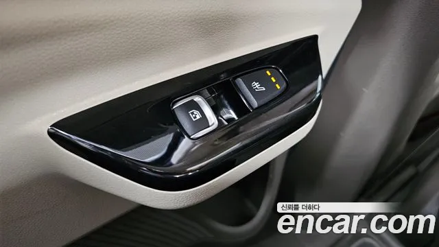 Kia Carnival 2021 thumb 7
