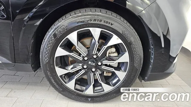 Kia Carnival 2021 thumb 10