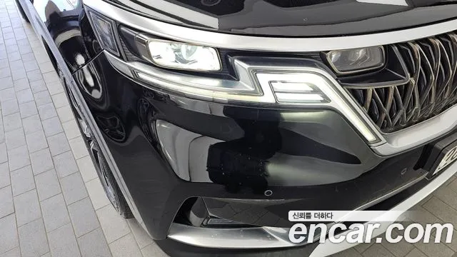 Kia Carnival 2021 thumb 2