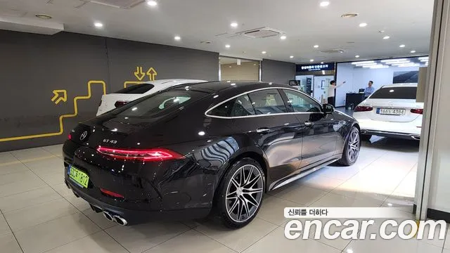 Mercedes-Benz AMG GT 2025 thumb 12