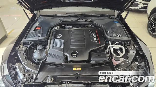 Mercedes-Benz AMG GT 2025 thumb 9