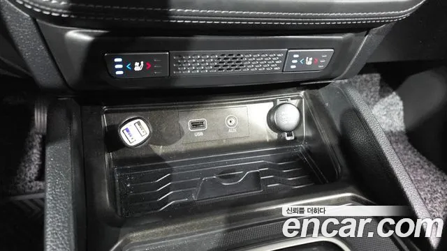 KGM Rexton 2018 thumb 9