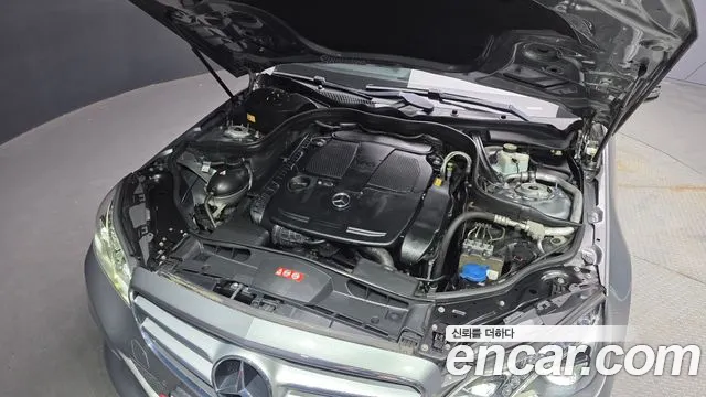 Mercedes-Benz E-Class 2014 thumb 12