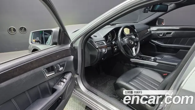 Mercedes-Benz E-Class 2014 thumb 3