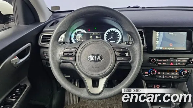 Kia Niro 2016 thumb 8