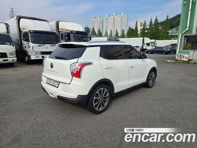 KGM Tivoli 2017 thumb 7