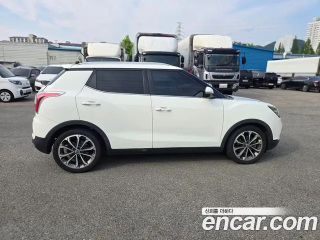 KGM Tivoli 2017 thumb 9