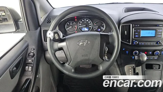 Hyundai Staria 2018 thumb 3