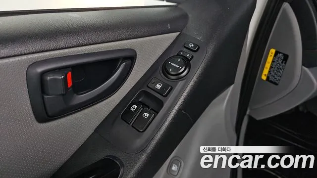 Hyundai Staria 2018 thumb 8