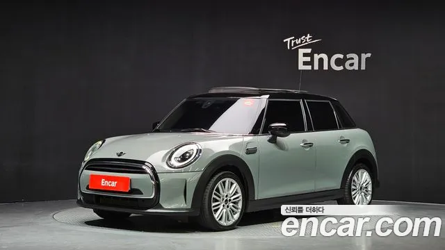 Mini Cooper 2022 thumb 2