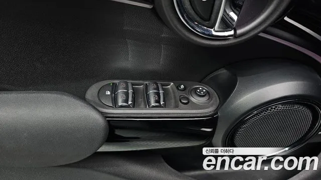 Mini Cooper 2022 thumb 6