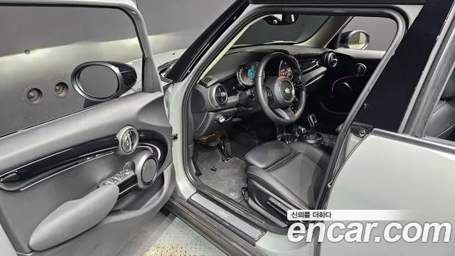 Mini Cooper 2022 thumb 10