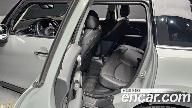 Mini Cooper 2022 thumb 3