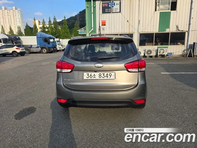 Kia Carens 2013 thumb 3