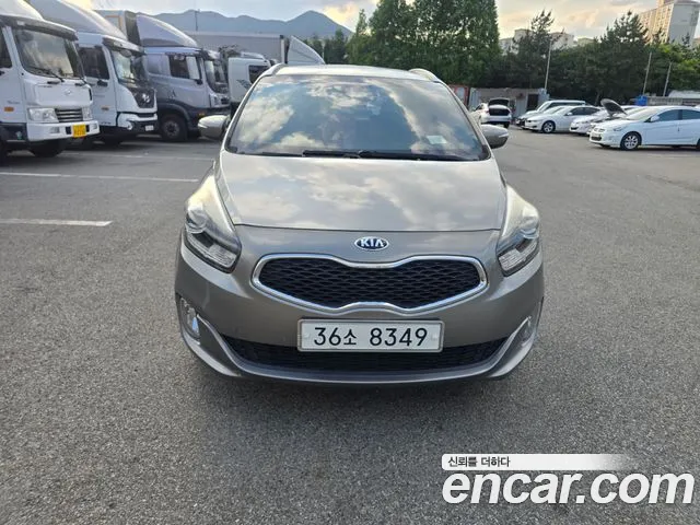 Kia Carens 2013 thumb 9