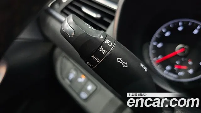 Genesis G70 2019 thumb 10