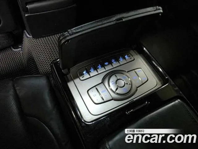 Hyundai Genesis 2012 thumb 10