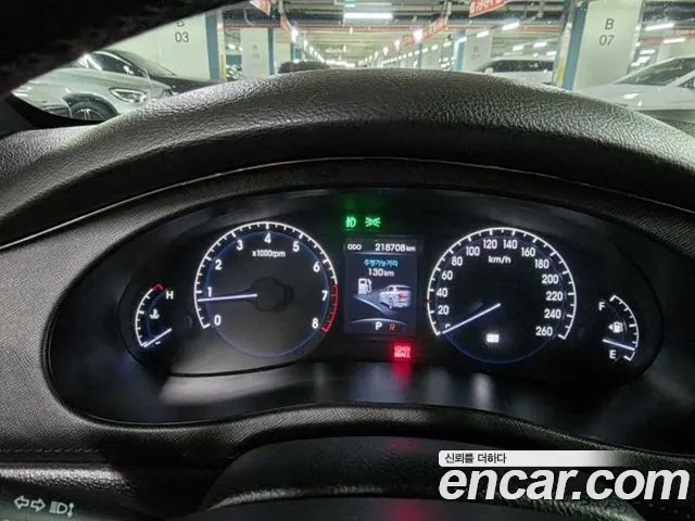 Hyundai Genesis 2012 thumb 4