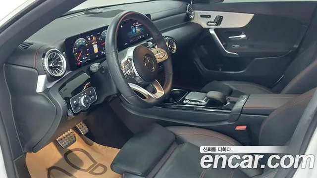 Mercedes-Benz A-Класс 2023 thumb 12