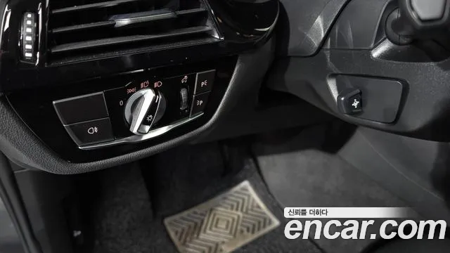 BMW 6 серии Gran Turismo 2022 thumb 11
