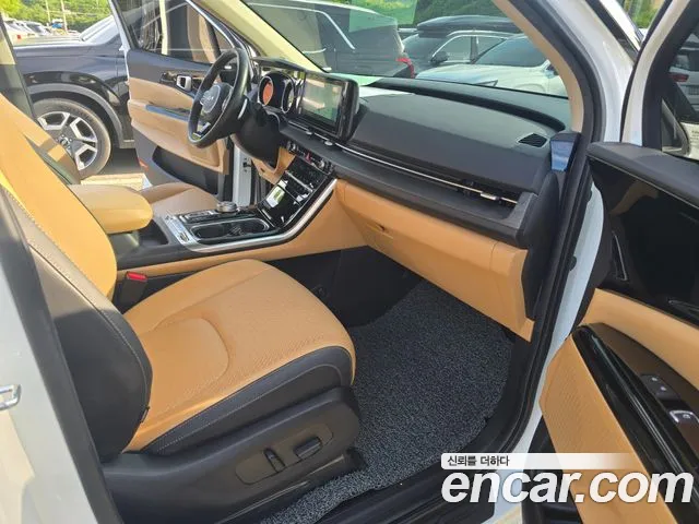 Kia Carnival 2023 thumb 9