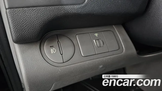 Hyundai Staria 2011 thumb 12